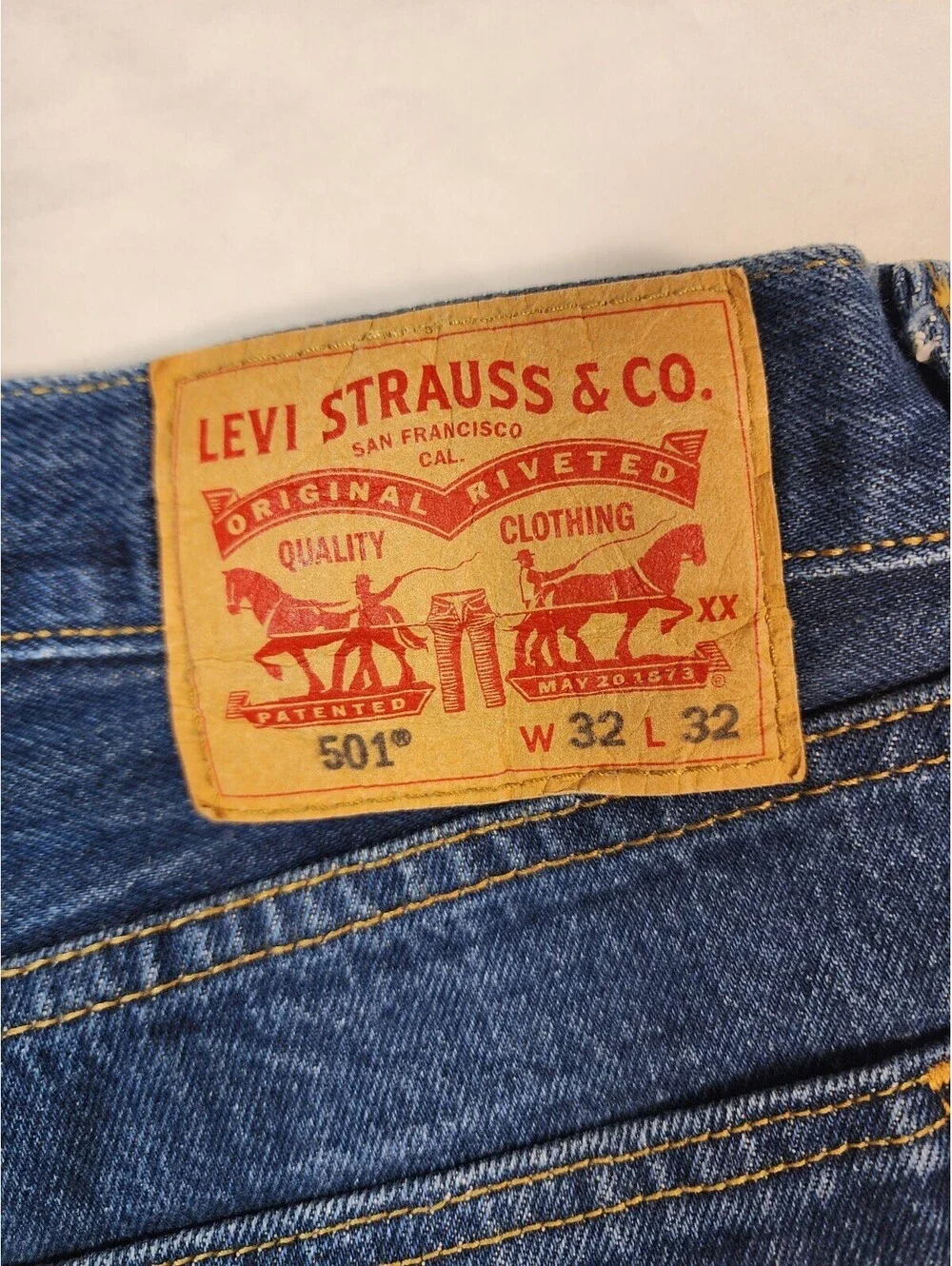 Levi's 501 Jeans 32x32 Button Fly, Straight Leg, Denim